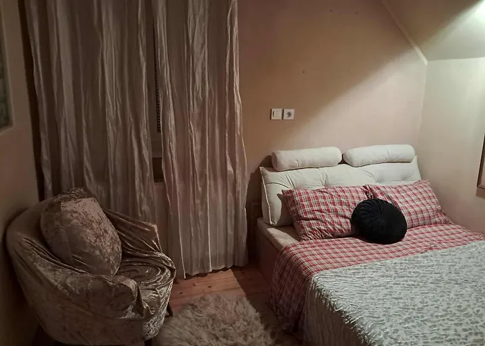 Thea 100m2 For 5 Guests In Rose Apartman Ljubljana